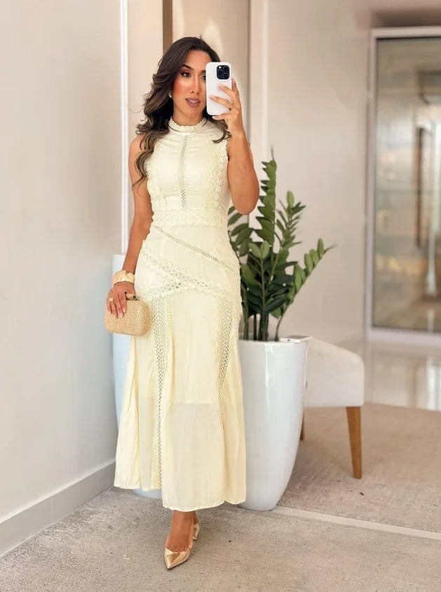 Vestido Tricoline con Detalles en Guipur