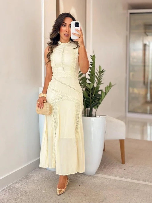 Vestido Tricoline con Detalles en Guipur